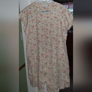 🌟  Charter Club zip up floral print robe Size Large